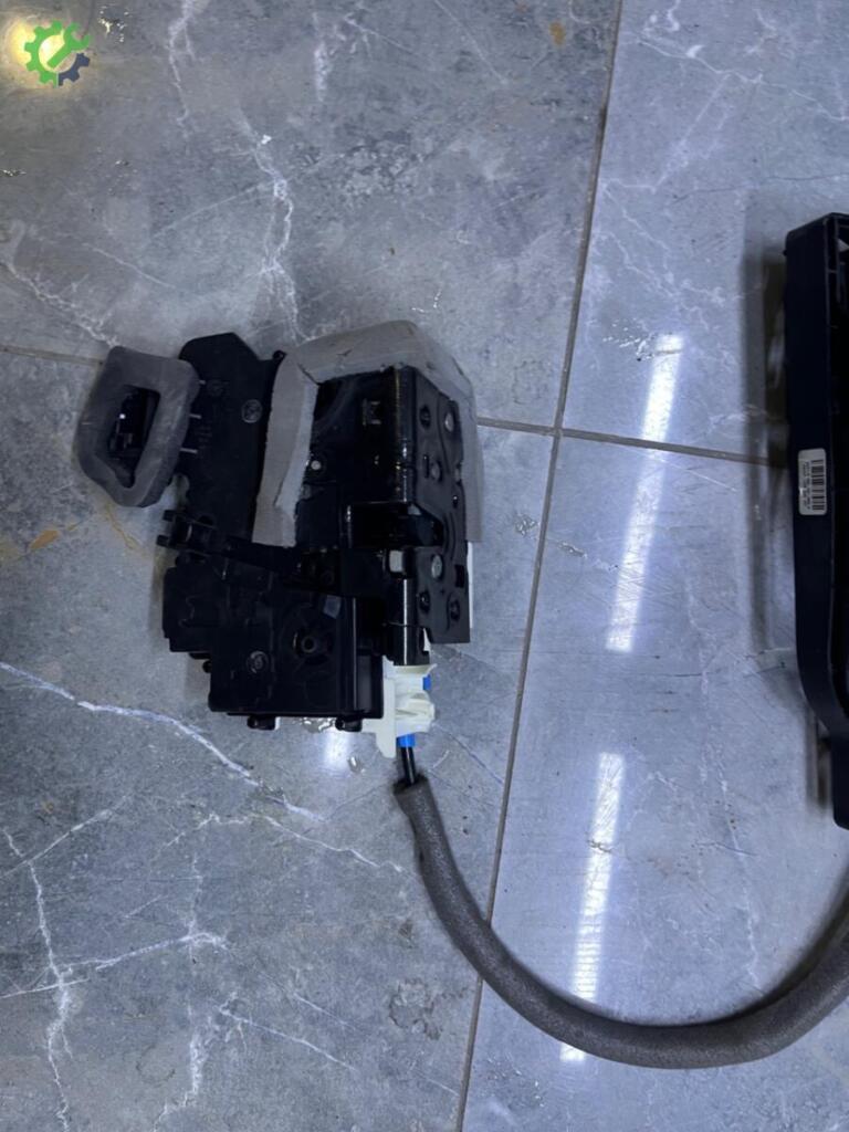 Porsche Macan Sağ Ön Kapı Kilidi 4N1837016 çıkma parça
