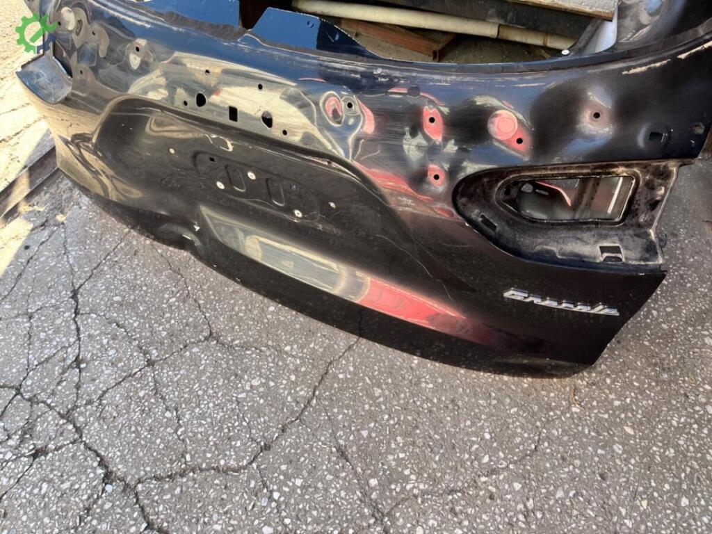 Maserati Grecale Bagaj Kapağı çıkma parça