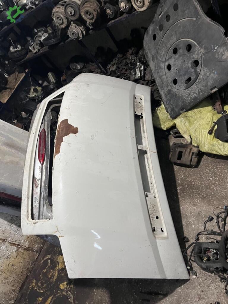 Volkswagen Volt Kaput çıkma parça