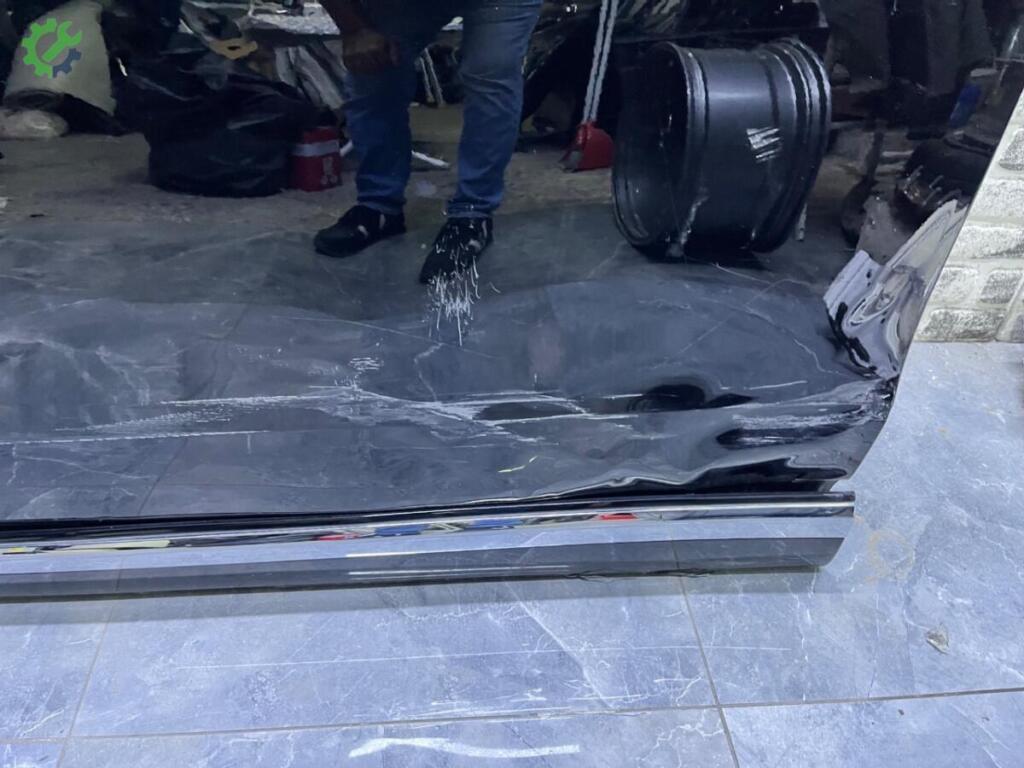 Volvo XC90 Sol Ön Kapı çıkma parça