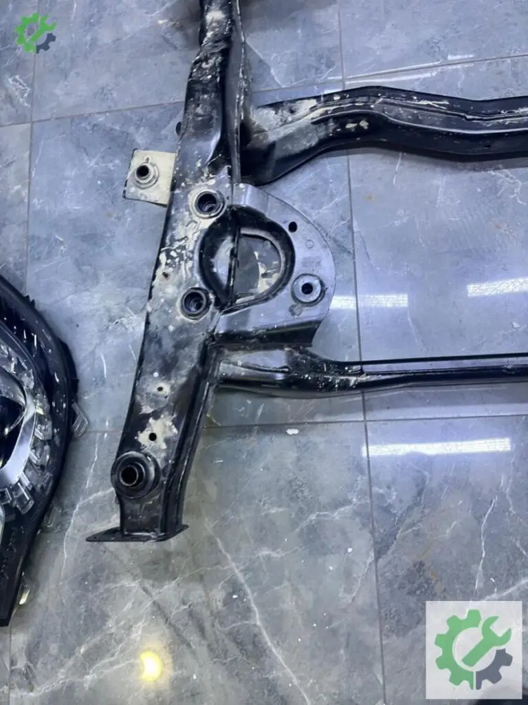 Mercedes-Benz Vito Travers çıkma parça