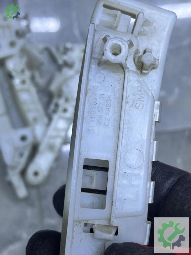 BMW i7 Tampon Braketi 51119464050 çıkma parça