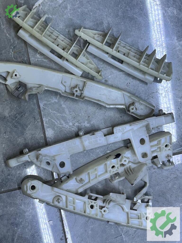 BMW i7 Tampon Braketi 51119464050 çıkma parça