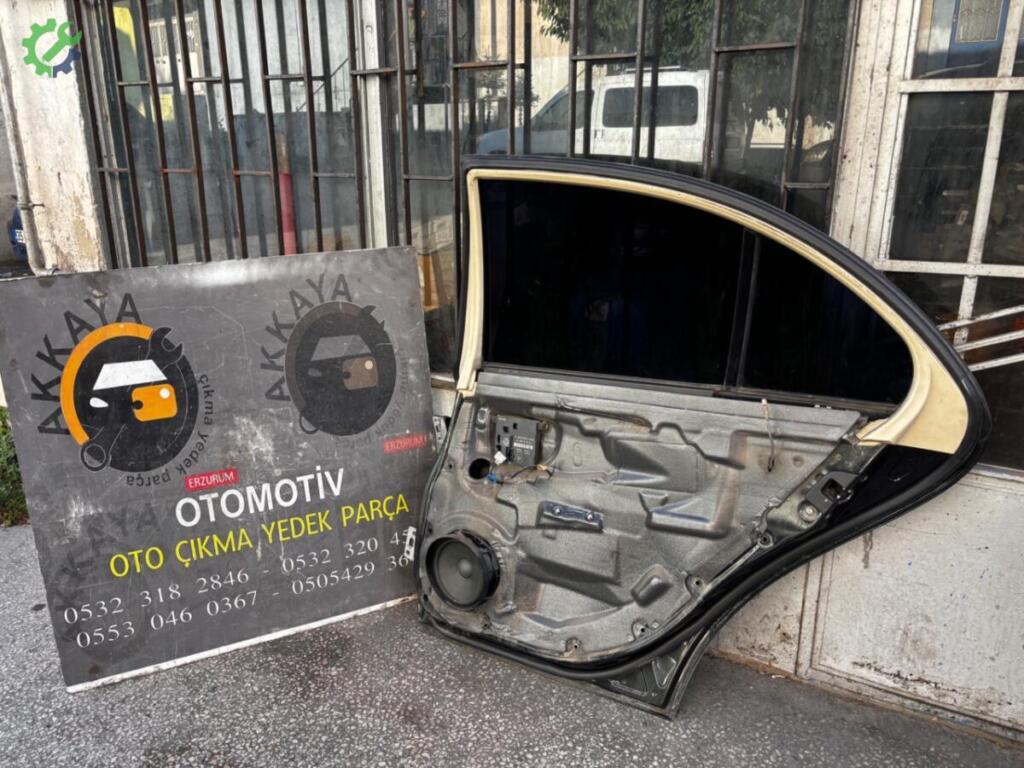 Mercedes-Benz E Serisi Sağ Kapı çıkma parça