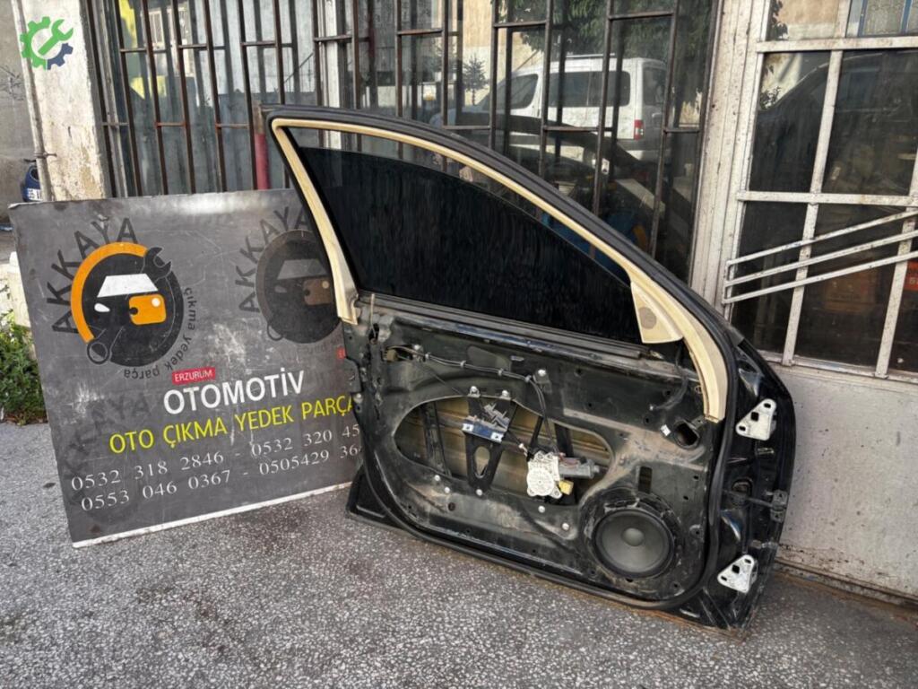 Mercedes-Benz E Serisi Sol Kapı çıkma parça