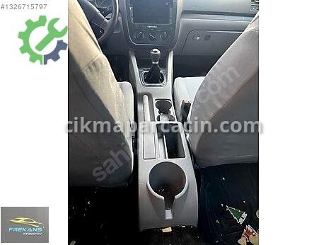 Volkswagen Jetta Konsol çıkma parça