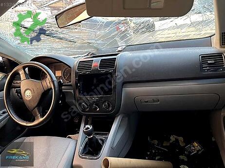 Volkswagen Jetta Torpido çıkma parça