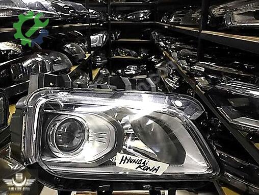 Hyundai Kona Sağ Ön Far çıkma parça