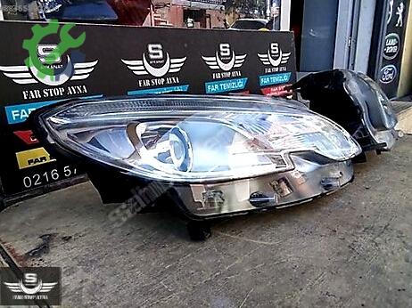 Peugeot 2008 Sağ Ön Far çıkma parça