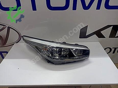 Kia Cee'd Sağ Ön Far çıkma parça