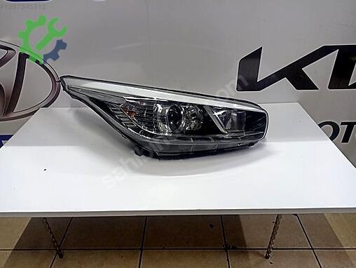 Kia Cee'd Sağ Ön Far çıkma parça