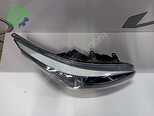 Kia Cee'd Sağ Ön Far çıkma parça