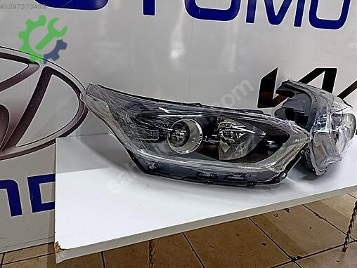 Kia Cee'd Sağ Ön Far çıkma parça