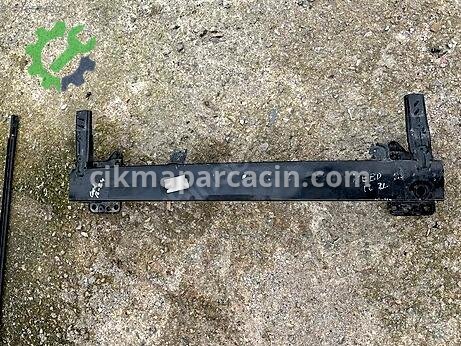 Kia Cee'd Ön Tampon Demiri çıkma parça