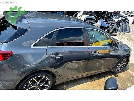 Kia Cee'd Sol Ön Çamurluk çıkma parça