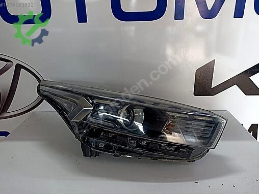 Kia Cerato Sağ Ön Far çıkma parça