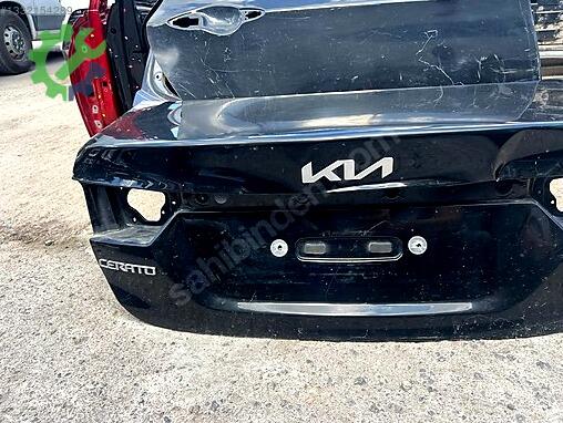 Kia Cerato Bagaj Kapağı çıkma parça