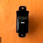 KİA CERATO CAM DÜĞMESİ ORJİNAL 93581A7100