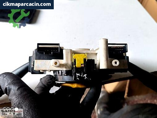 Kia Cerato Sinyal Kolu STK4264 çıkma parça