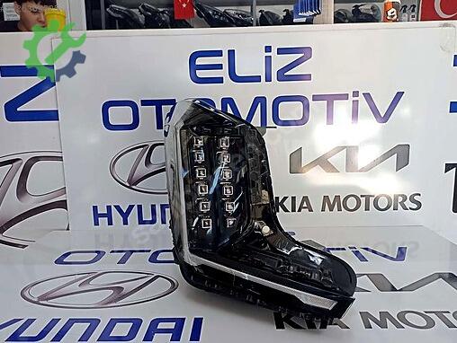 Kia EV6 Sağ Ön Far çıkma parça