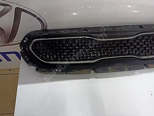 Kia Niro Ön Panjur çıkma parça