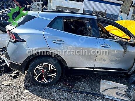 Kia Sportage Sağ Ön Kapı çıkma parça