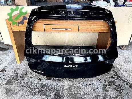 Kia Stonic Bagaj Kapağı çıkma parça