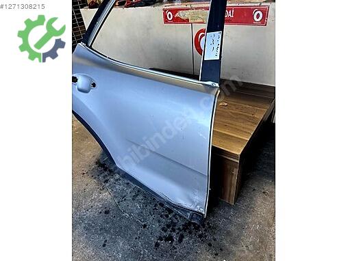 Kia Stonic Sağ Arka Kapı çıkma parça