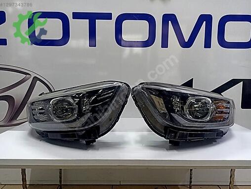 Kia Stonic Sağ Ön Far çıkma parça