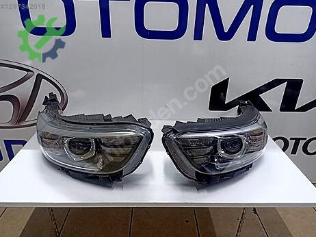 Kia Stonic Sağ Ön Far çıkma parça