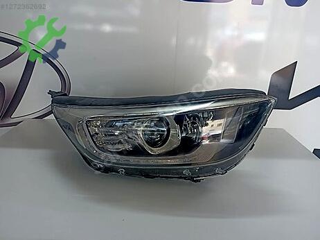 Kia Stonic Sağ Ön Far çıkma parça