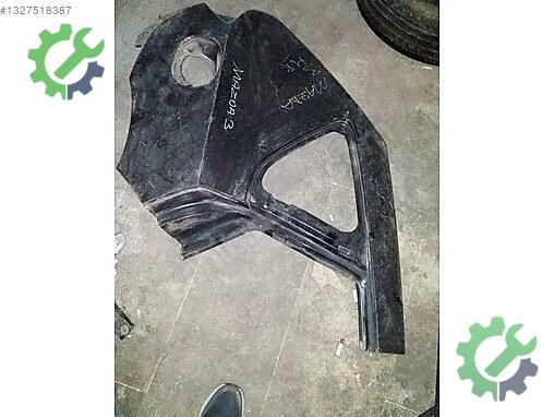 Mazda 3 Sağ Arka Çamurluk çıkma parça