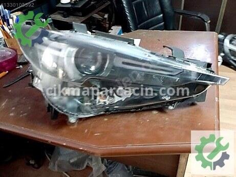 Mazda CX Sağ Ön Far çıkma parça