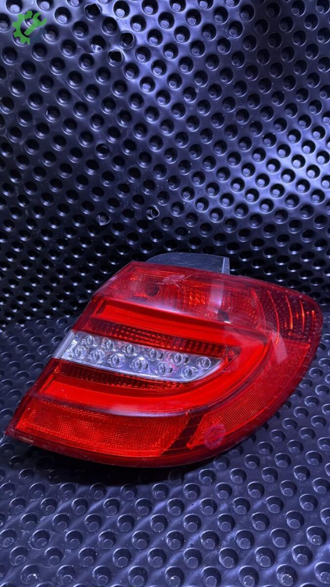 Mercedes-Benz B Serisi Sağ Stop çıkma parça