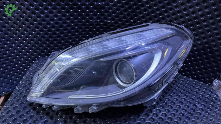 Mercedes-Benz B Serisi Far çıkma parça