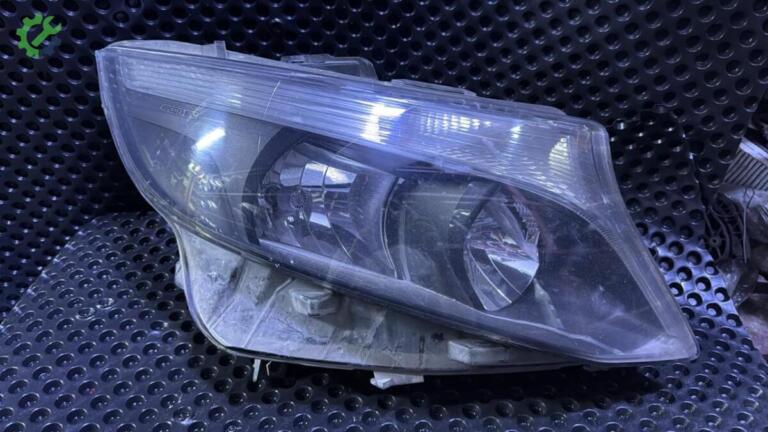 Mercedes-Benz Vito Far çıkma parça