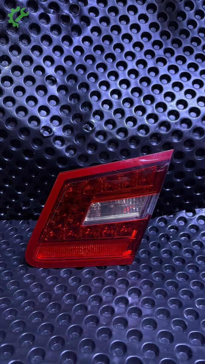 Mercedes-Benz E Serisi Sağ İç Stop çıkma parça