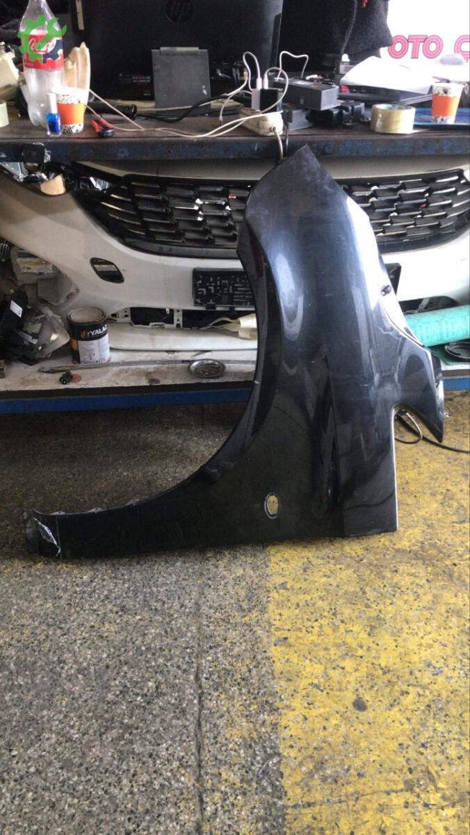Mercedes-Benz Vito Sol Ön Çamurluk çıkma parça