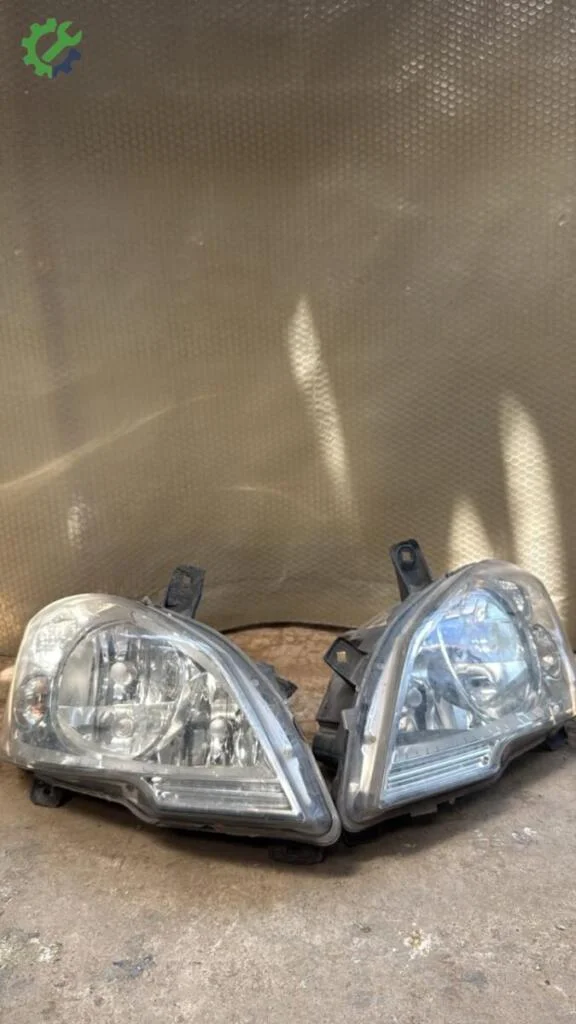 Mercedes-Benz Vito Far çıkma parça