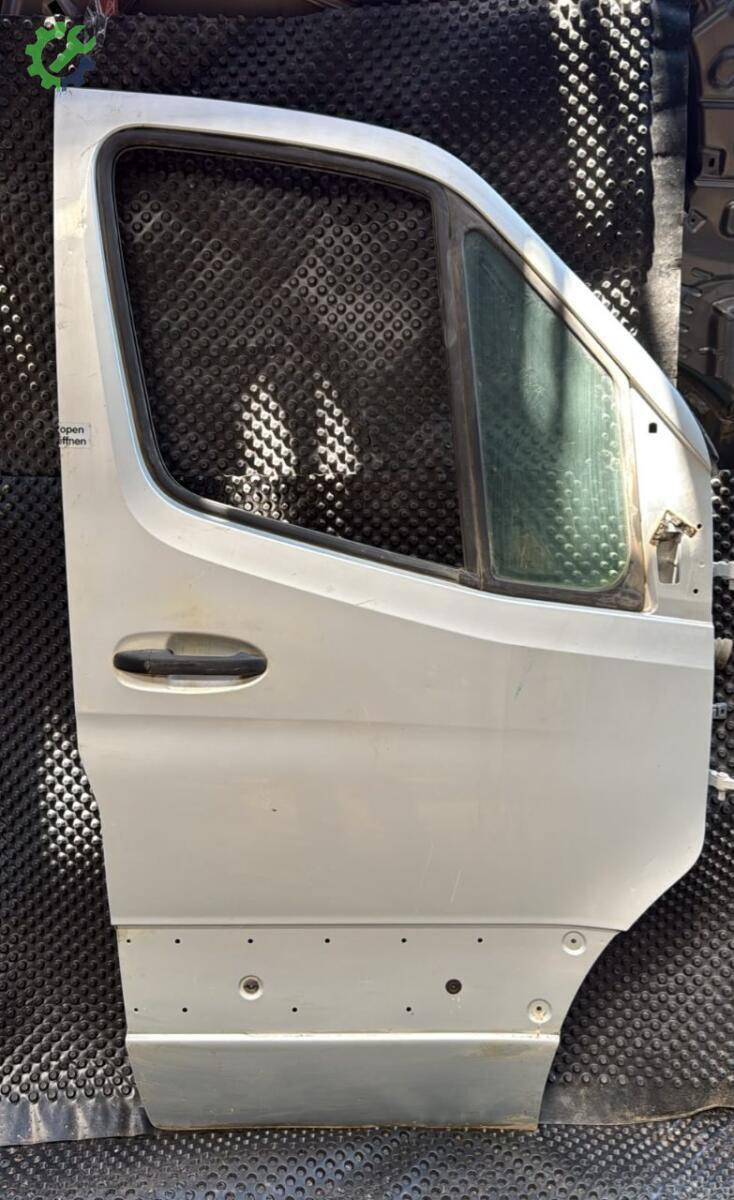 Mercedes-Benz Sprinter Sağ Ön Kapı çıkma parça