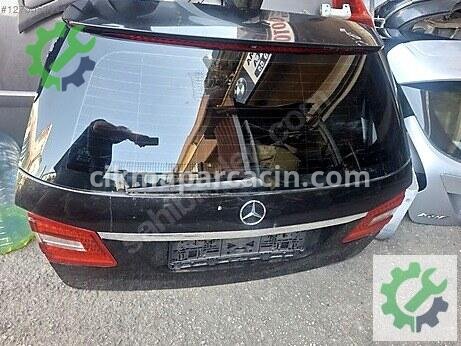 Mercedes-Benz E Bagaj Kapağı çıkma parça
