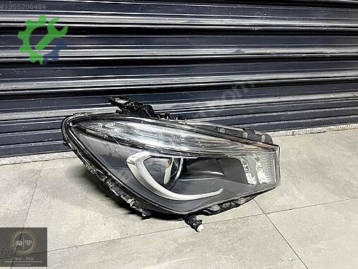 Mercedes-Benz CLA Sağ Ön Far çıkma parça