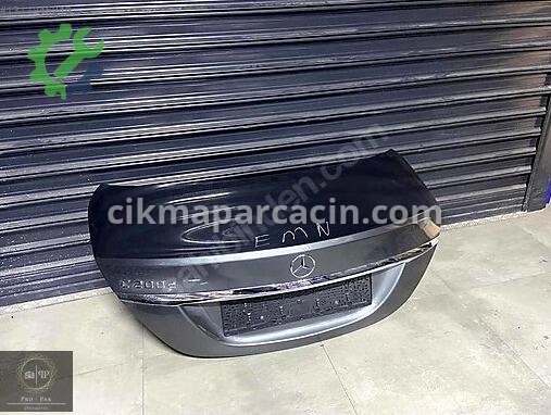 Mercedes-Benz C Bagaj Kapağı çıkma parça