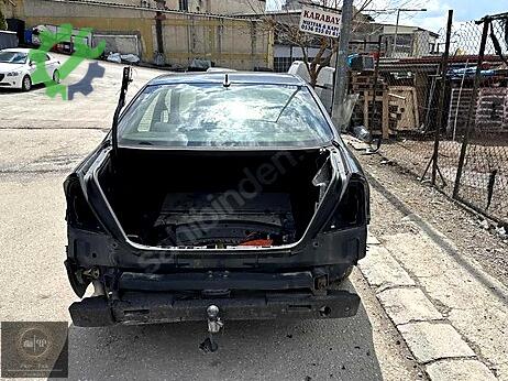 Mercedes-Benz E Komple Arka çıkma parça
