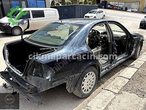 Mercedes-Benz E Sol Çamurluk çıkma parça