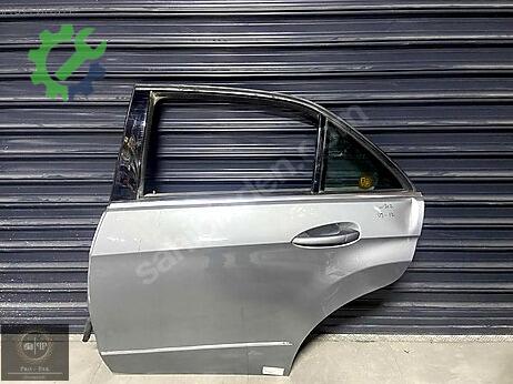 Mercedes-Benz E Sol Arka Kapı çıkma parça