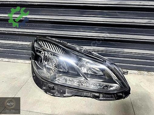 Mercedes-Benz E Far çıkma parça