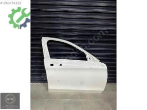 MERCEDES BENZ W205 BEYAZ SAĞ ÖN KAPI