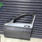 MERCEDES BENZ W205 C SERİSİ FÜME SOL ÖN KAPI
