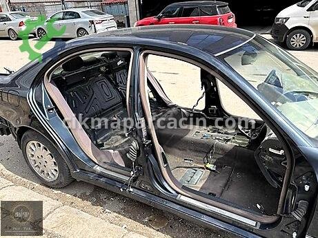 Mercedes-Benz E Sağ Marşpiyel Sacı çıkma parça